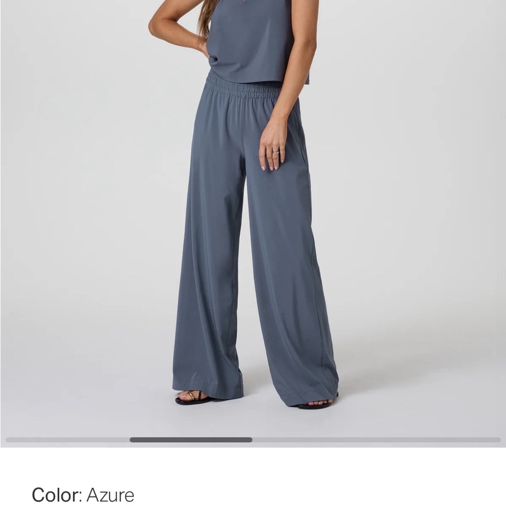 Azure Women's Wide-Leg Pants (XL) and matching azure top (L)